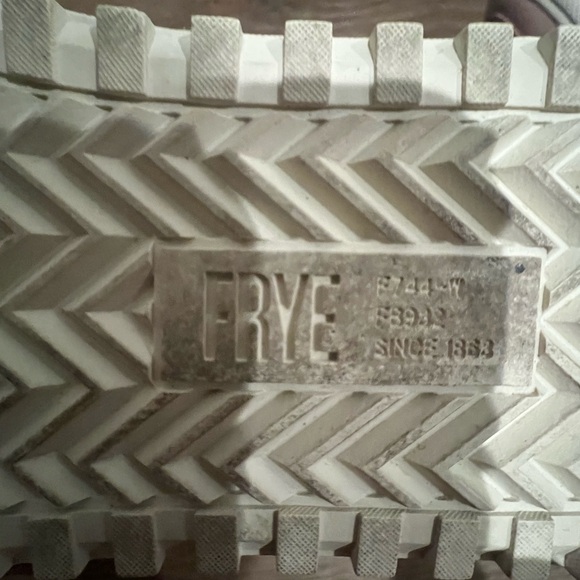 Women's Frye Gia Lug Trail Sneakers - Picture 15 of 15